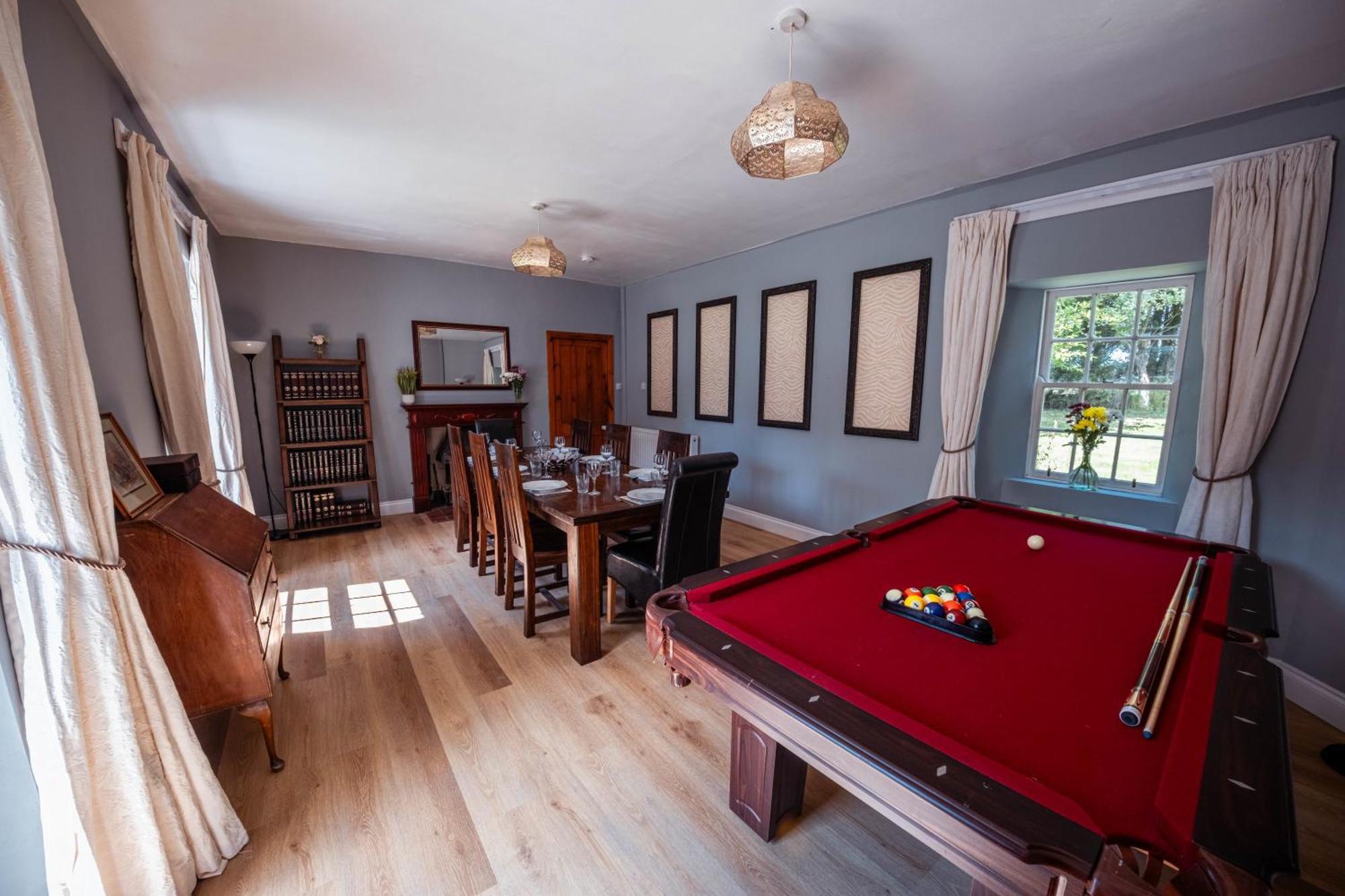 Large Country House With Garden, Outdoor Spa Area & Games Room With Hot Tub And Fire Pit Wigtown Eksteriør billede