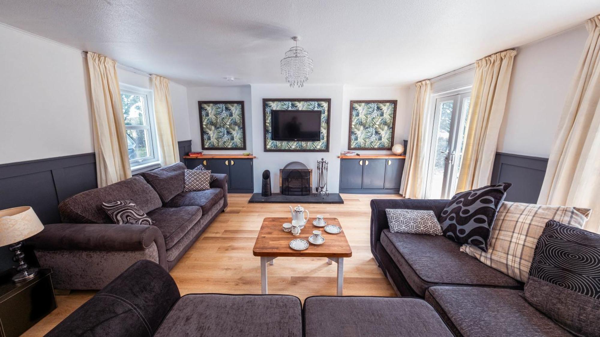 Large Country House With Garden, Outdoor Spa Area & Games Room With Hot Tub And Fire Pit Wigtown Eksteriør billede