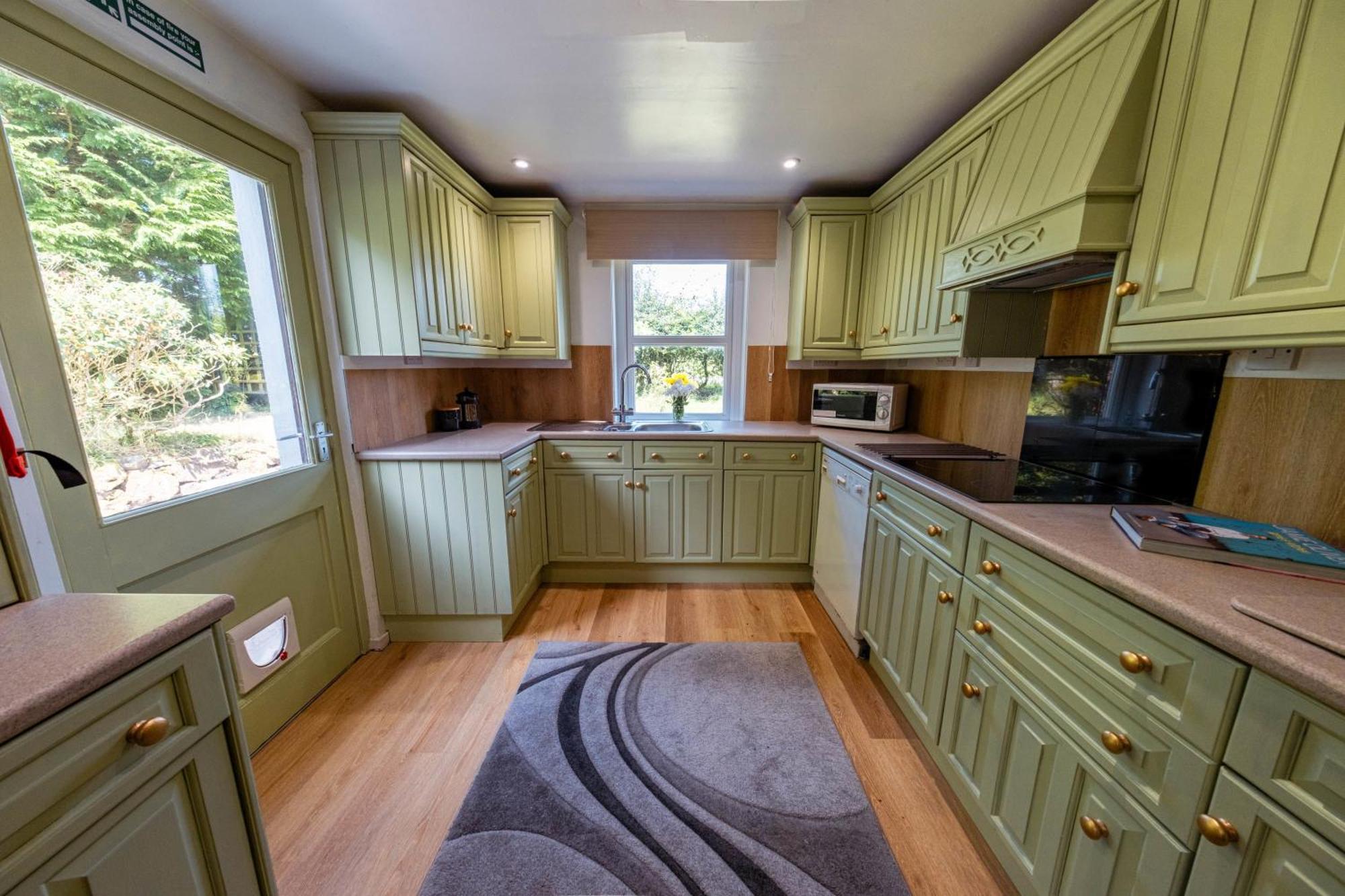 Large Country House With Garden, Outdoor Spa Area & Games Room With Hot Tub And Fire Pit Wigtown Eksteriør billede